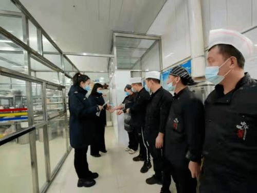 扎鲁特旗市场监督管理局全力保障‘两会’期间餐饮服务食品安全